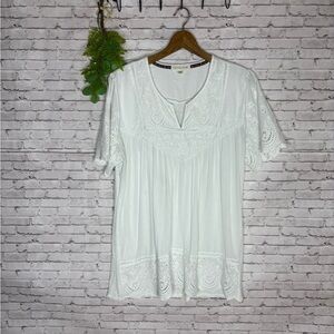 Cactus and Pearl Eyelet Embroidered White Tee Blouse